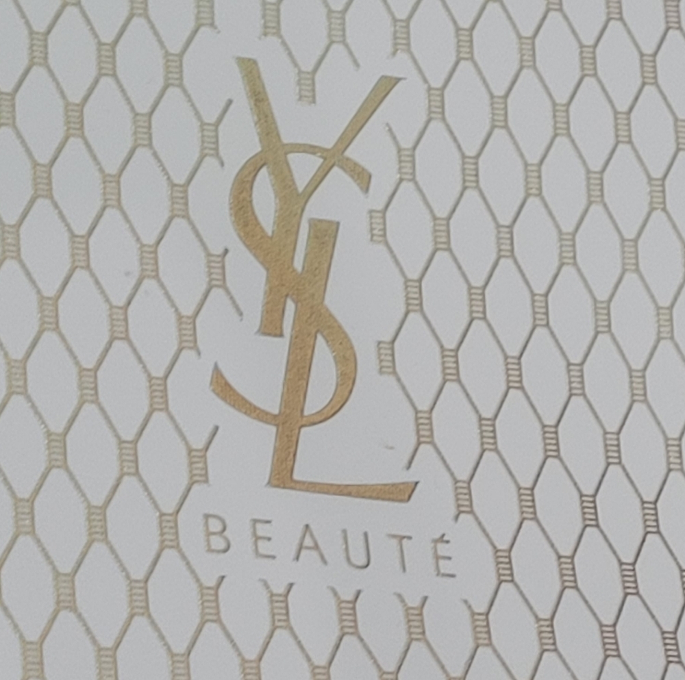 Yves Saint Laurent - Picture 8 of 16